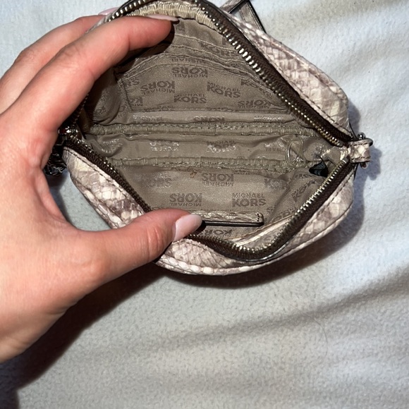 MK snake skin satchel BROKEN zipper - Picture 6 of 7